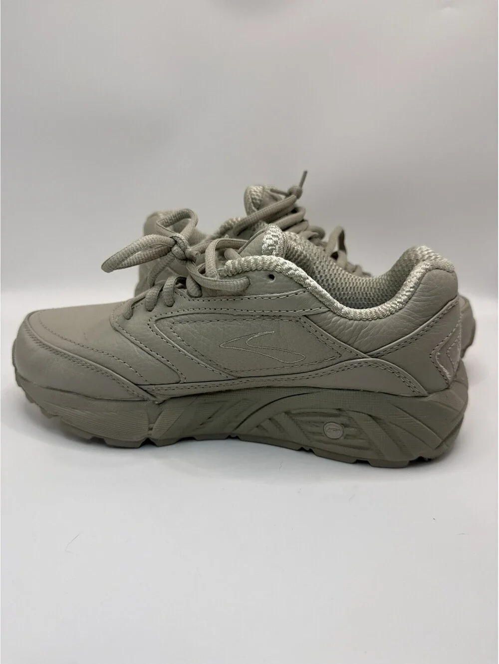 Brooks Addiction Walker 1200321B12 Walking Shoes Taupe Womens 7.5 Wide NWOB